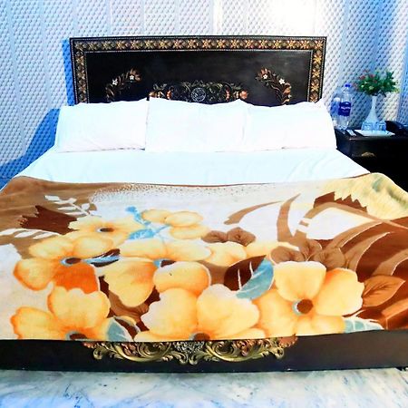 Royal Inn Guest House 라호르 외부 사진